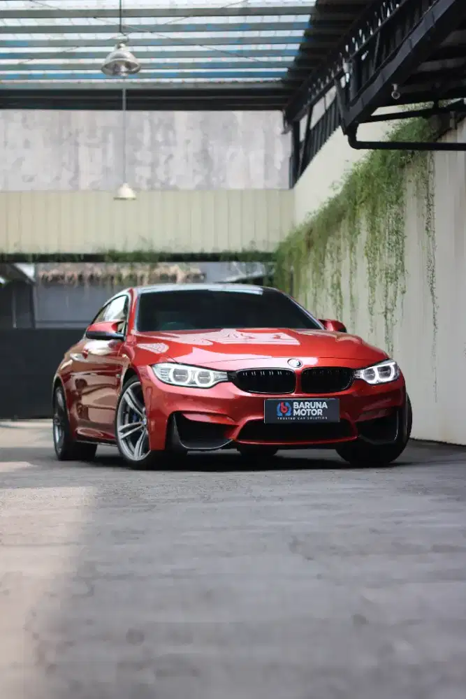 BMW M4 Coupe 2015 Orange (Low KM)