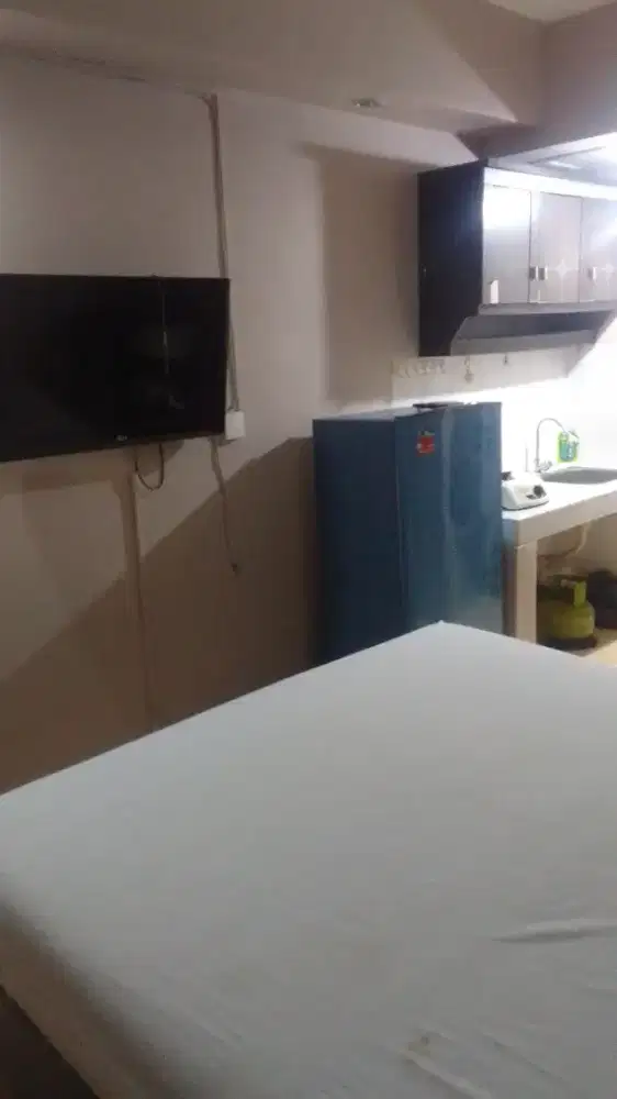 Disewakan apartemen tipe studio bersih murah jakarta barat