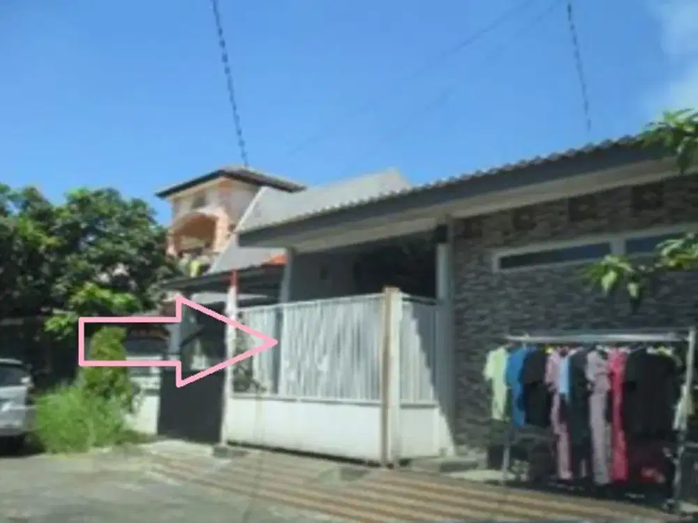 RUMAH DI JALAN LIDAH KULON, SURABAYA