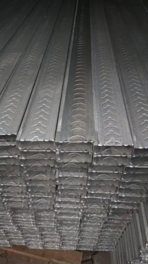 Canal c,Reng,spandek