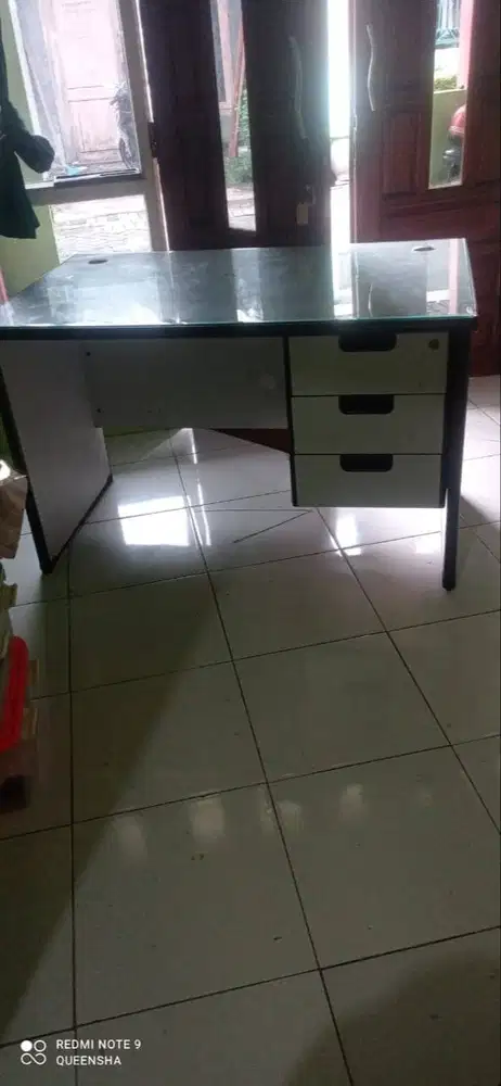 meja kantor ,kuat bisa bongkar pasang