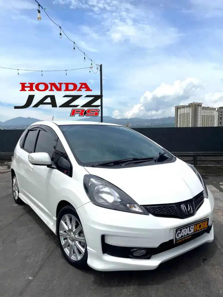 HONDA JAZZ RS AT 2013 (metic)