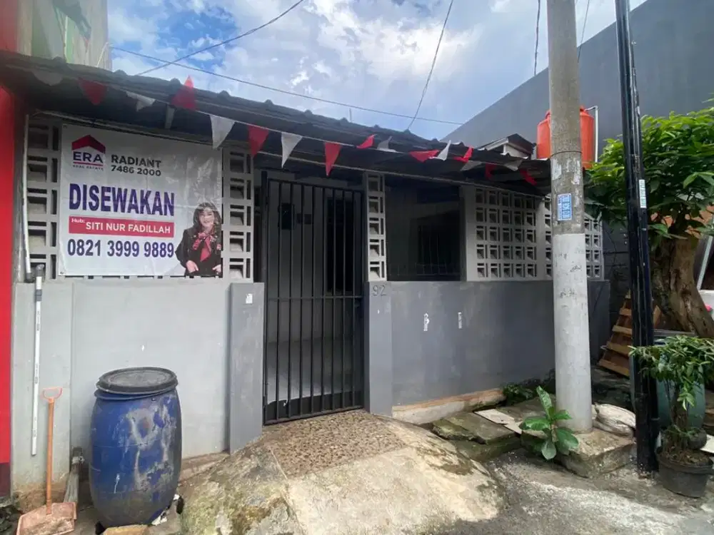 Disewakan rumah 1 lantai akses Bintaro Jaya, Tangerang Selatan.