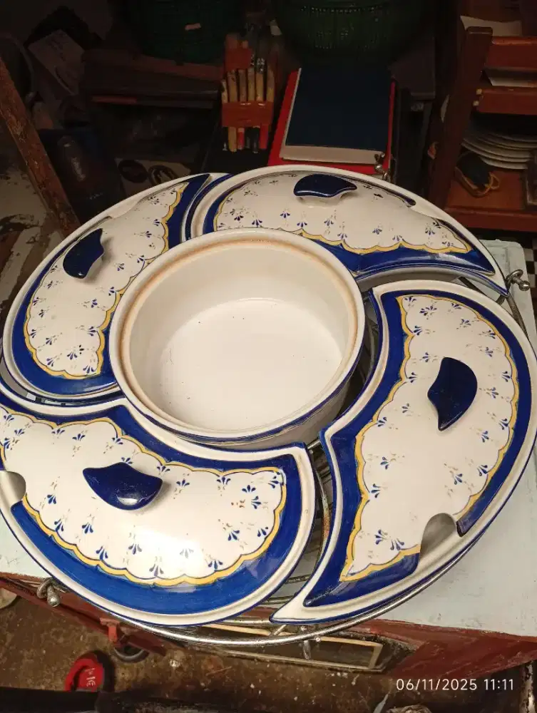 Prasmanan set keramik