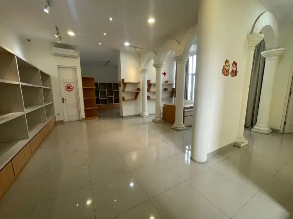 Dijual Rumah Cluster Alicante Boulevard Gading Serpong, Tangerang