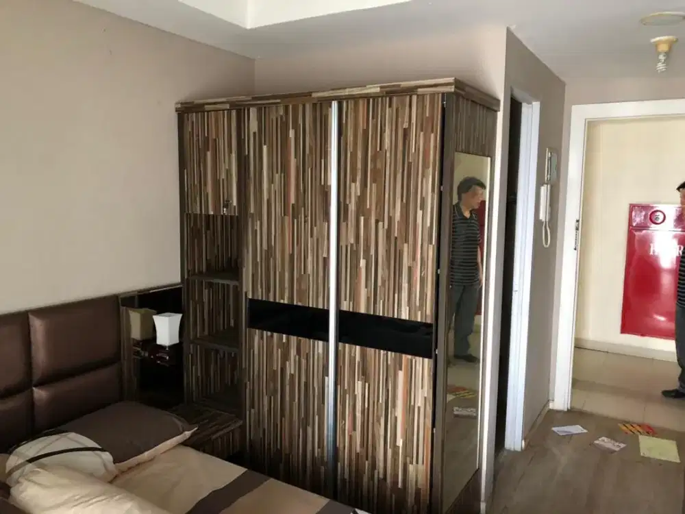 disewa unit apartemen green lake sunter,studio furnished,lantai rendah,view kolam renang,Ac dan waterheater