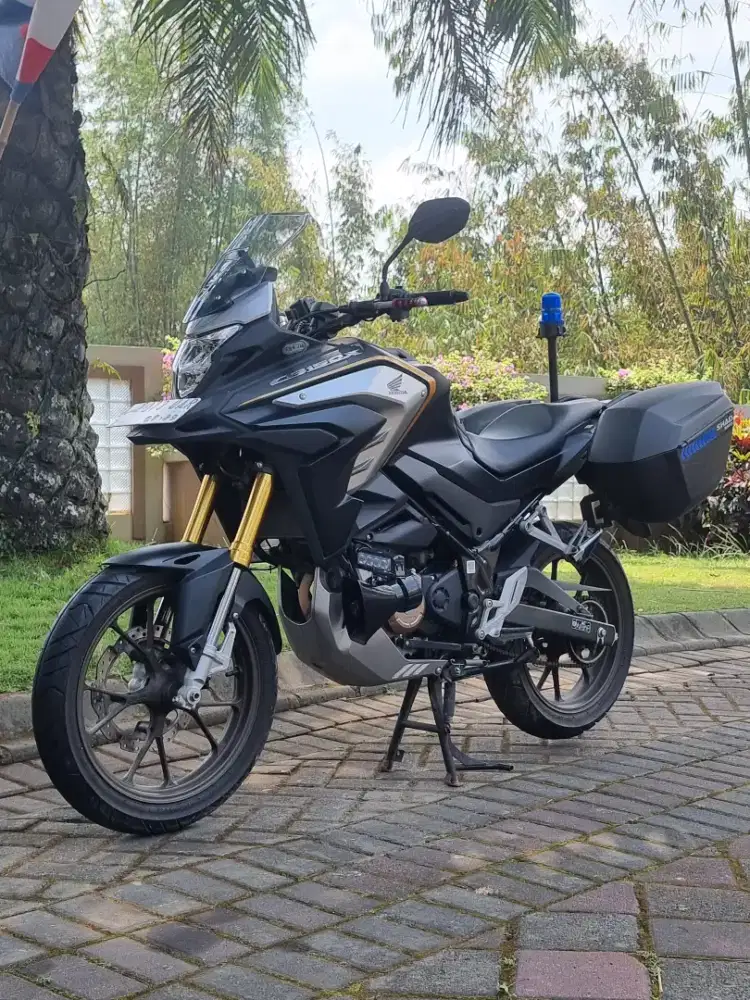 Honda CB 150X CBX thn 2024 Odo 10rb Siap Tour Plat L Koko Motor