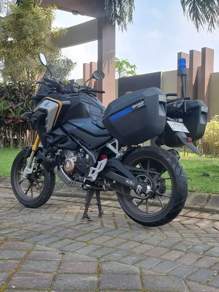 Honda CB 150X CBX thn 2024 Odo 10rb Siap Tour Plat L Koko Motor