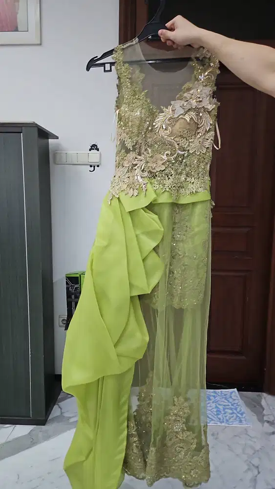Baju pesta baru 1x pakai
