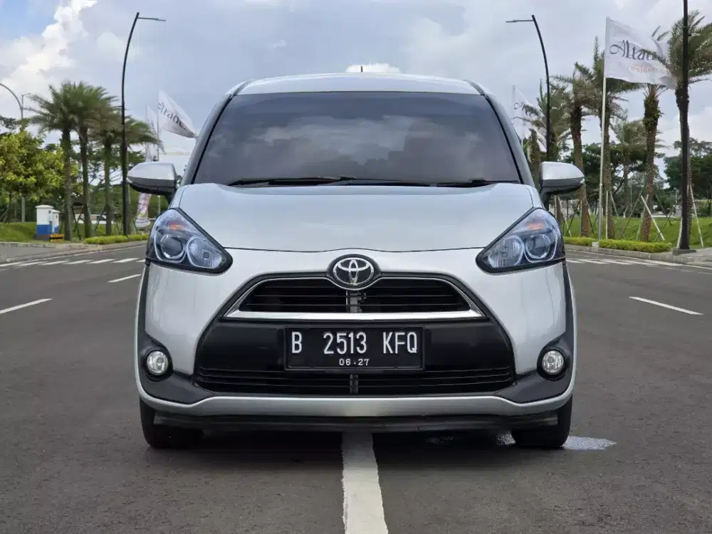 Toyota Sienta G mt 2017