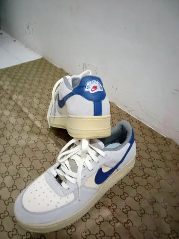 NIKE ATHLETIC CLUB 40