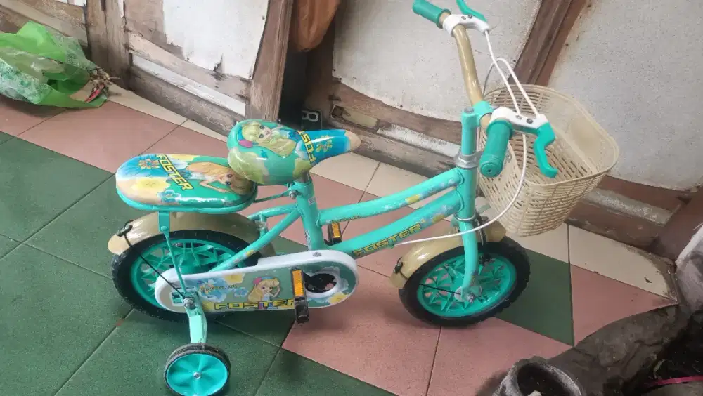 Sepeda anak baru uk12