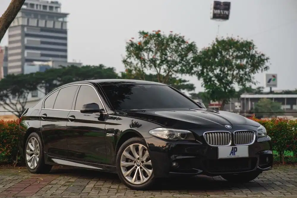 TERMURAH SE INDONESIA! LOW ODO! BMW 520 F10 LCI 2014/2015