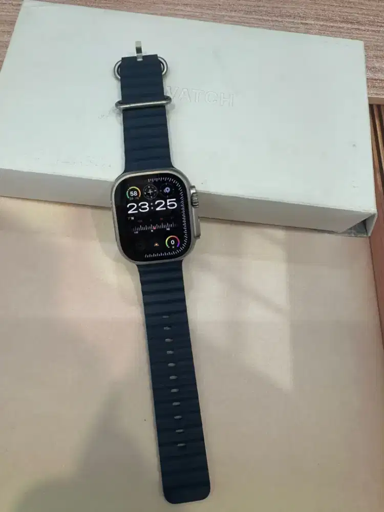 Apple Watch Ultra 1 49mm starlight bh 100% lengkap