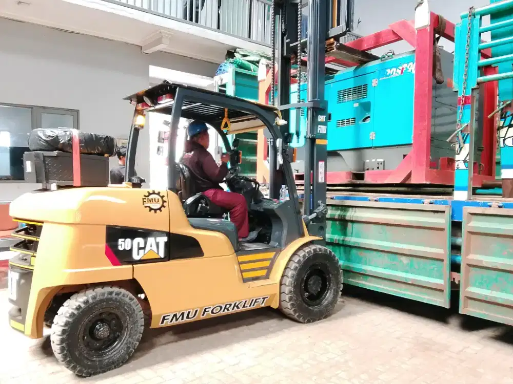 RENTAL CRANE & FORKLIFT BANDUNG