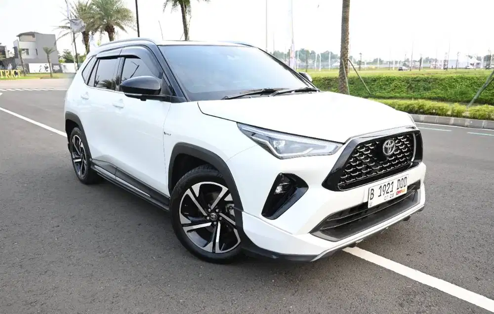 Yaris Cross GR Hybrid HEV 2023 White