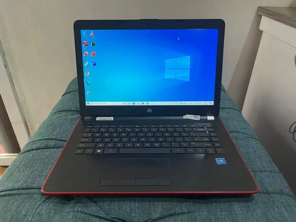 Laptop Hp 14 (second). 1 jutaan normal dan bergaransi