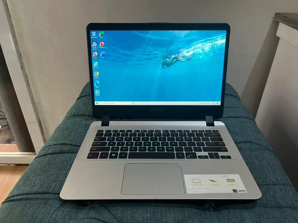 Laptop Asus A407M (second). 2 juta normal dan bergaransi