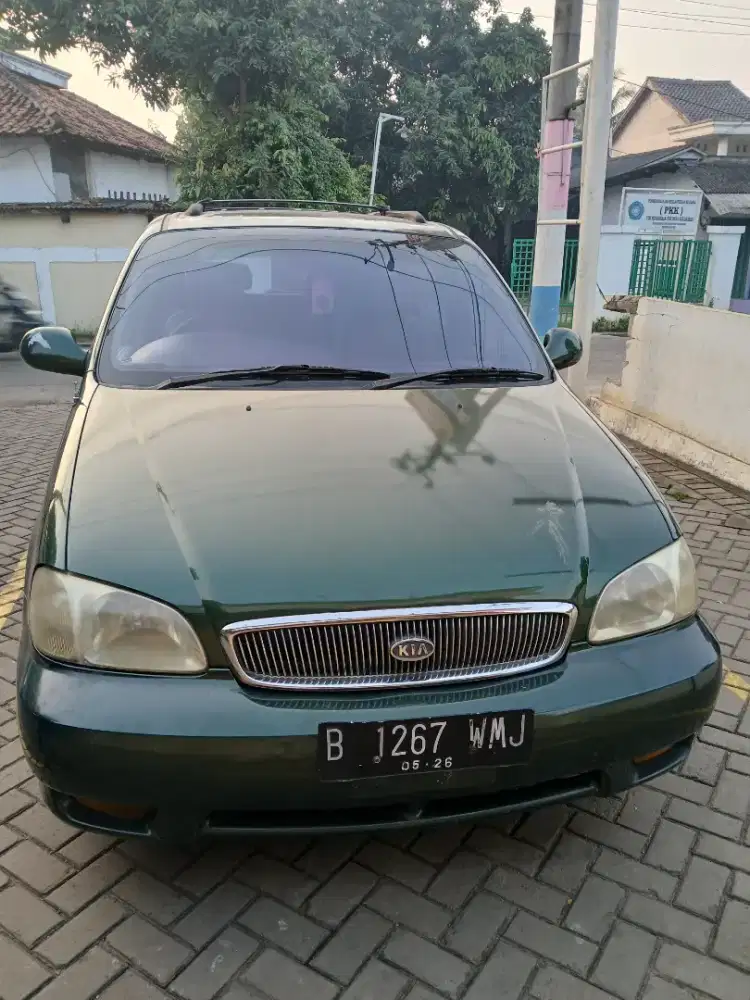 Kia carnival thn 2000
