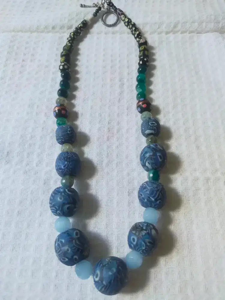 Kalung cantik batu Dayak