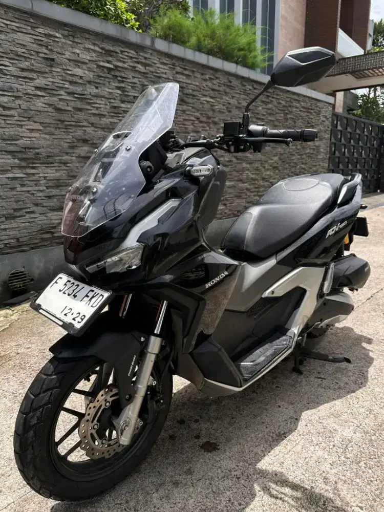 ADV 160 CBS 2024 HITAM GLOSSY MULUS KM 5 RIBU ASLI