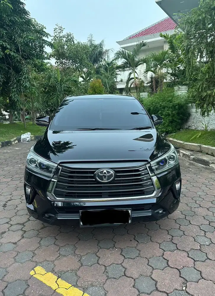 Jual Cepat !! Toyota Kijang Innova v diesel matic 2022 akhir low KM