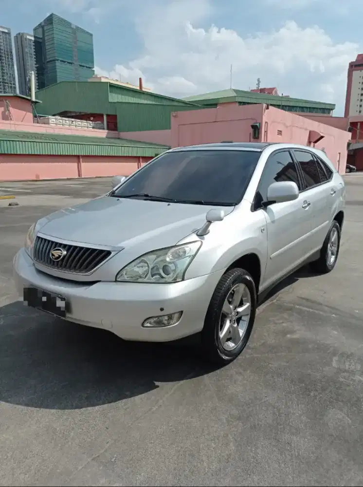 TOYOTA HARIER 2.4 L PREMIUM 2010