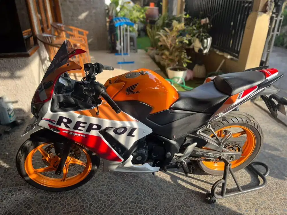 Honda CBR 150 R k45