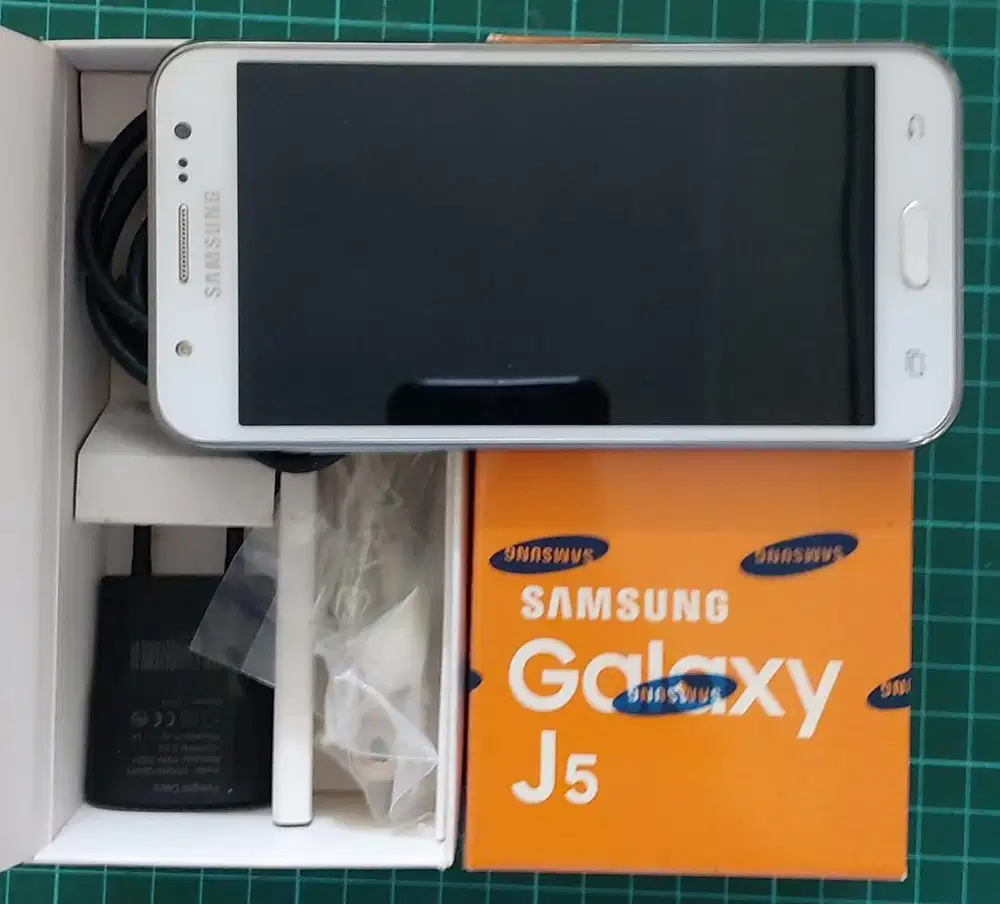 Samsung J5 mulus lengkap
