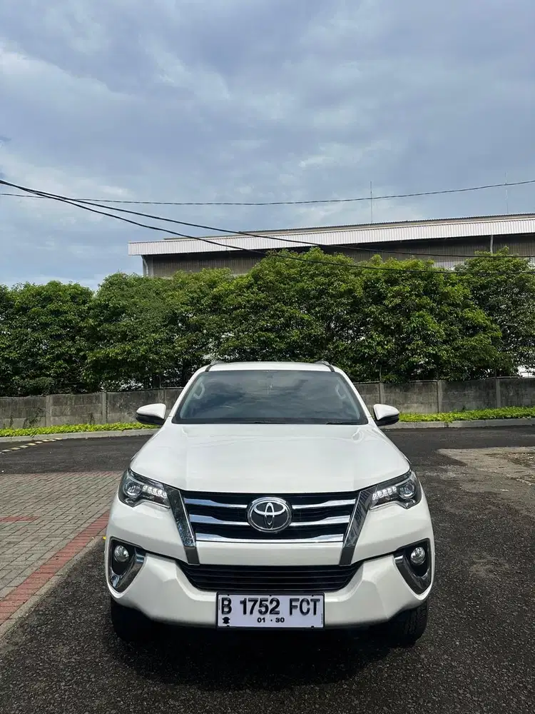 Toyota Fortuner SRZ 2020 putih 2.7cc 2021 perorangan 2019 record
