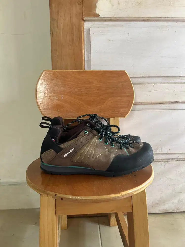 Sepatu outdoor eider like new