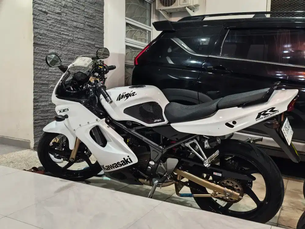 Kawasaki Ninja RR Putih
