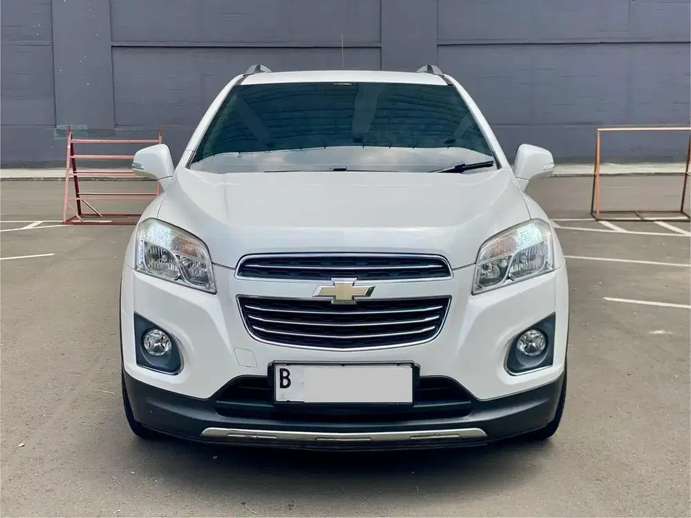 CHEVROLET TRAX TURBO LTZ 1.4 AT 2016 PUTIH