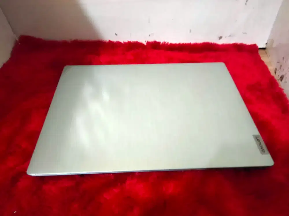 Lenovo ip slim3/n4020/RAM 4gb/SSD256gb /vga Intel uhd/siap pake