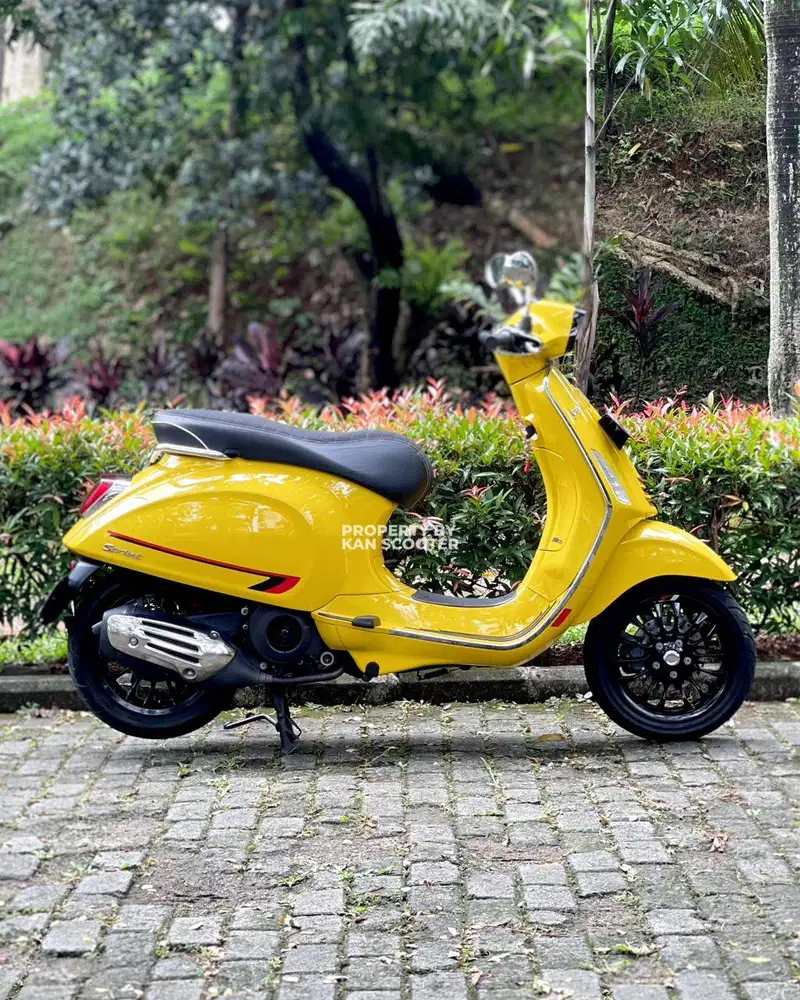JUAL MURAH VESPA SPRINT S 150 iGET ABS FACELIFT 2020 MULUS