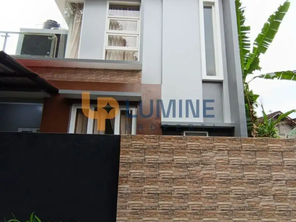 DIJUAL RUMAH 2 LANTAI STRATEGIS MURAH 800 JUTAAN DI MLATI SLEMAN