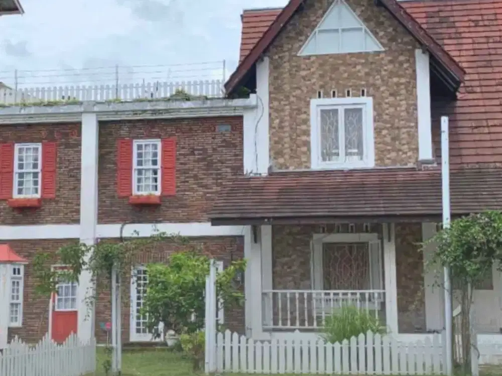 RUMAH KOST HOMESTAY MEWAH LUAS LEGA VIEW MERAPI DI JOGJA UTARA AREA DEKAT JALAN KALIURANG KAMPUS UII SIAP PAKAI