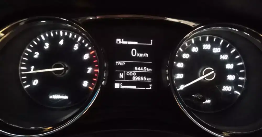 Wuling Confero S Facelift 2021 Putih Act (Matic) L Lux Plus