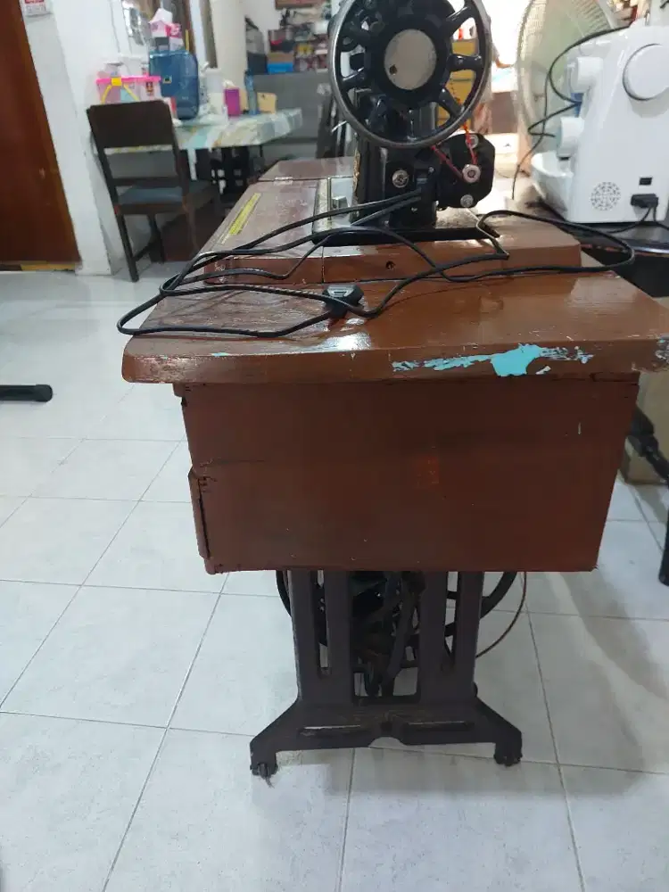 Jual second Mesin jahit buterfly