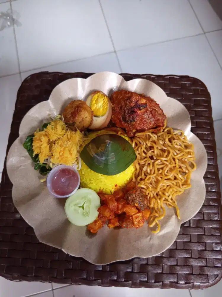 Nasi Kuning untuk segala acara