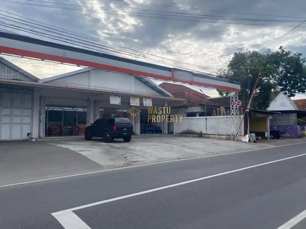 RUANG USAHA STRATEGIS, PARKIRAN LUAS DI JALAN IMOGIRI BARAT