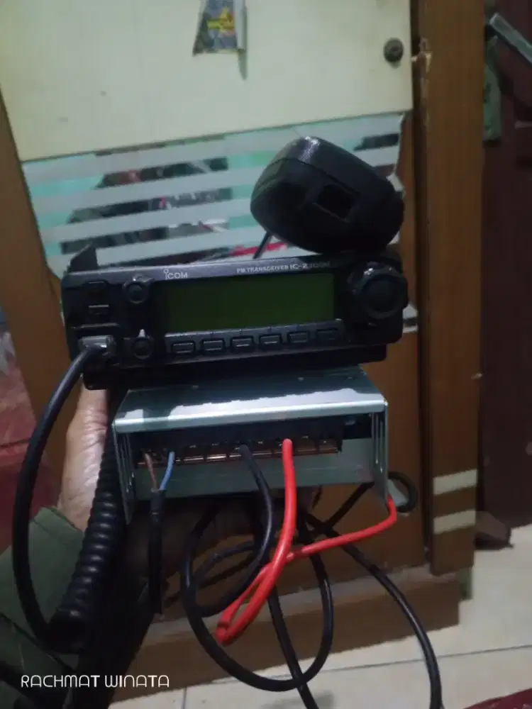 Alat Komunikasi RIG icom IC2300H