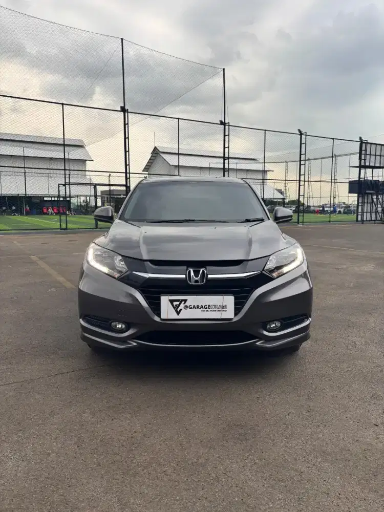 Honda HRV 1.8 CVT Prestige Grey  TV Floating NIK 2018 km40rb ANTIK