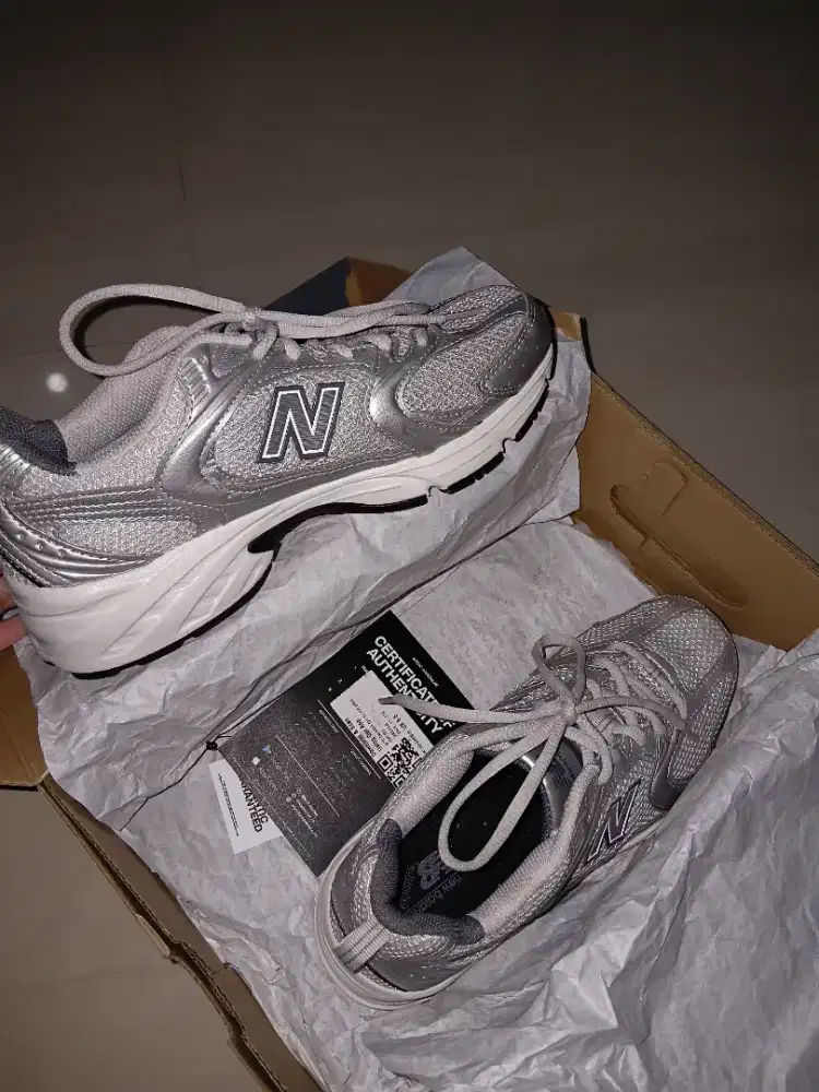 NB 530 Grey Matter Silver Metallic