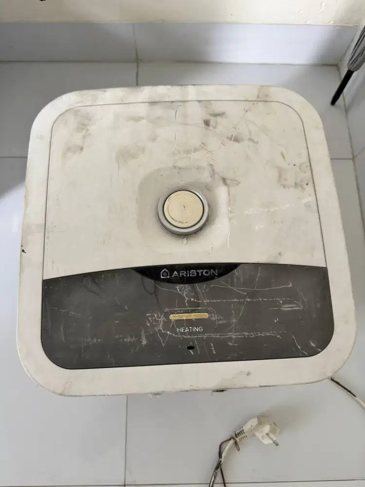 Water heater (Pemanas air) Ariston