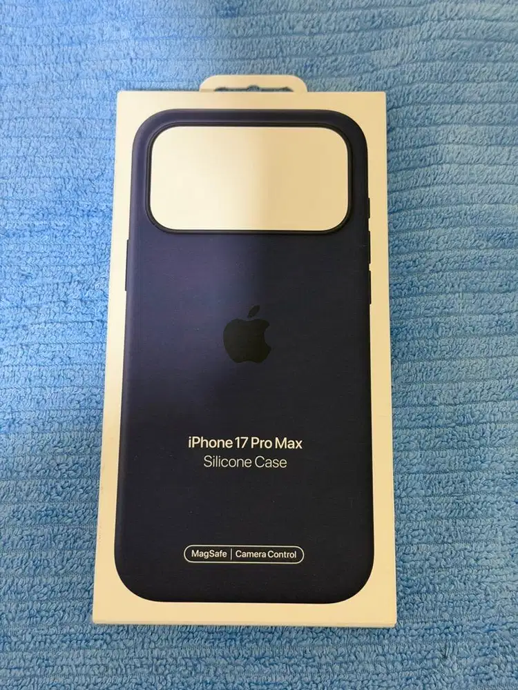 Apple Silicone Case Midnight iPhone 17 Pro Max - Barang iBox Segel