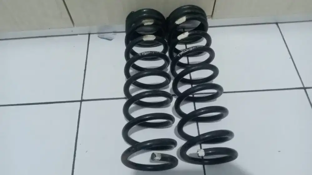 Per Fortuner VNT TRD, belakang (ORI)