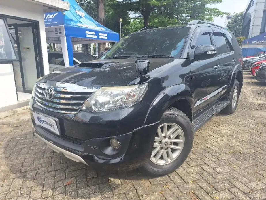 LOW DP Toyota Fortuner 2.5 G VNT TRD Solar-AT 2013 KBD