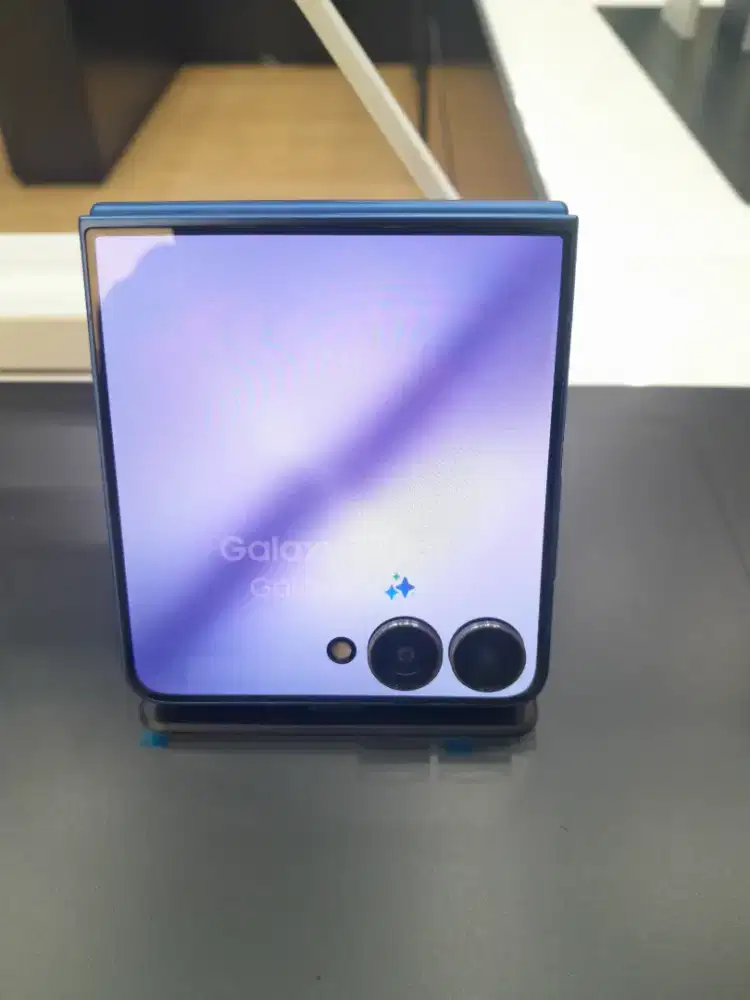 SAMSUNG GALAXY Z FLIP 7