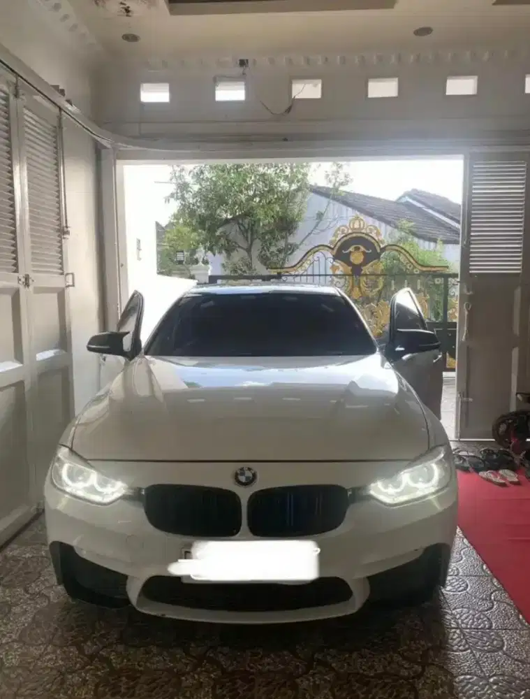 BMW 328i ( 2013) SPORT